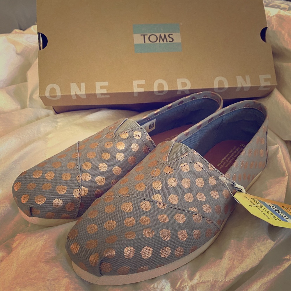 New in box TOMS